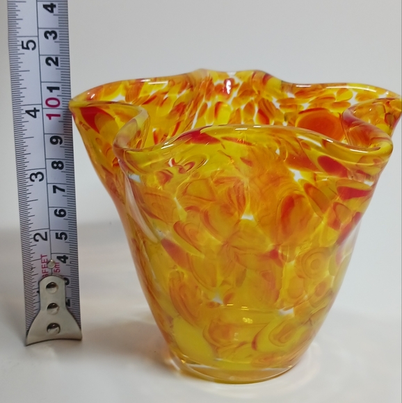 Vintage Handblown Orange and Red Wavy Vase - Picture 5 of 6